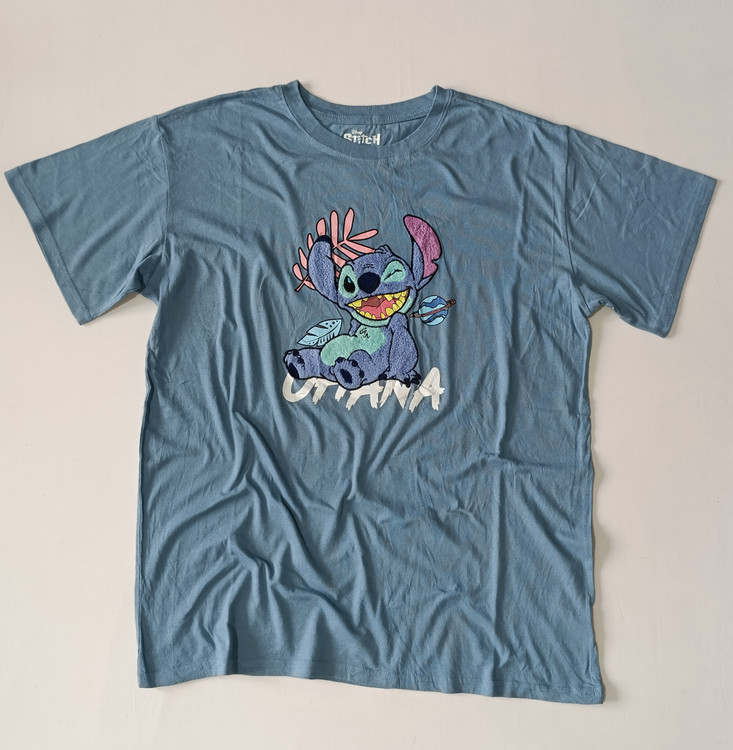 تی شرت زنانه برند دیزنی استیچ DISNEY STITCH استوک اورجینال خوش رنگ