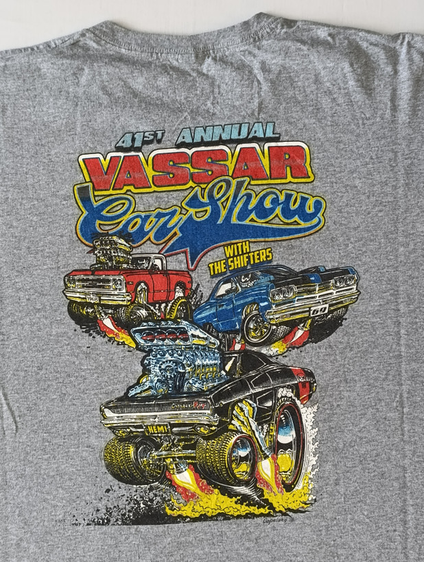 تی شرت مردانه برند وَسر کار شو VASSAR CAR SHOW استوک اورجینال رنگ طوسی