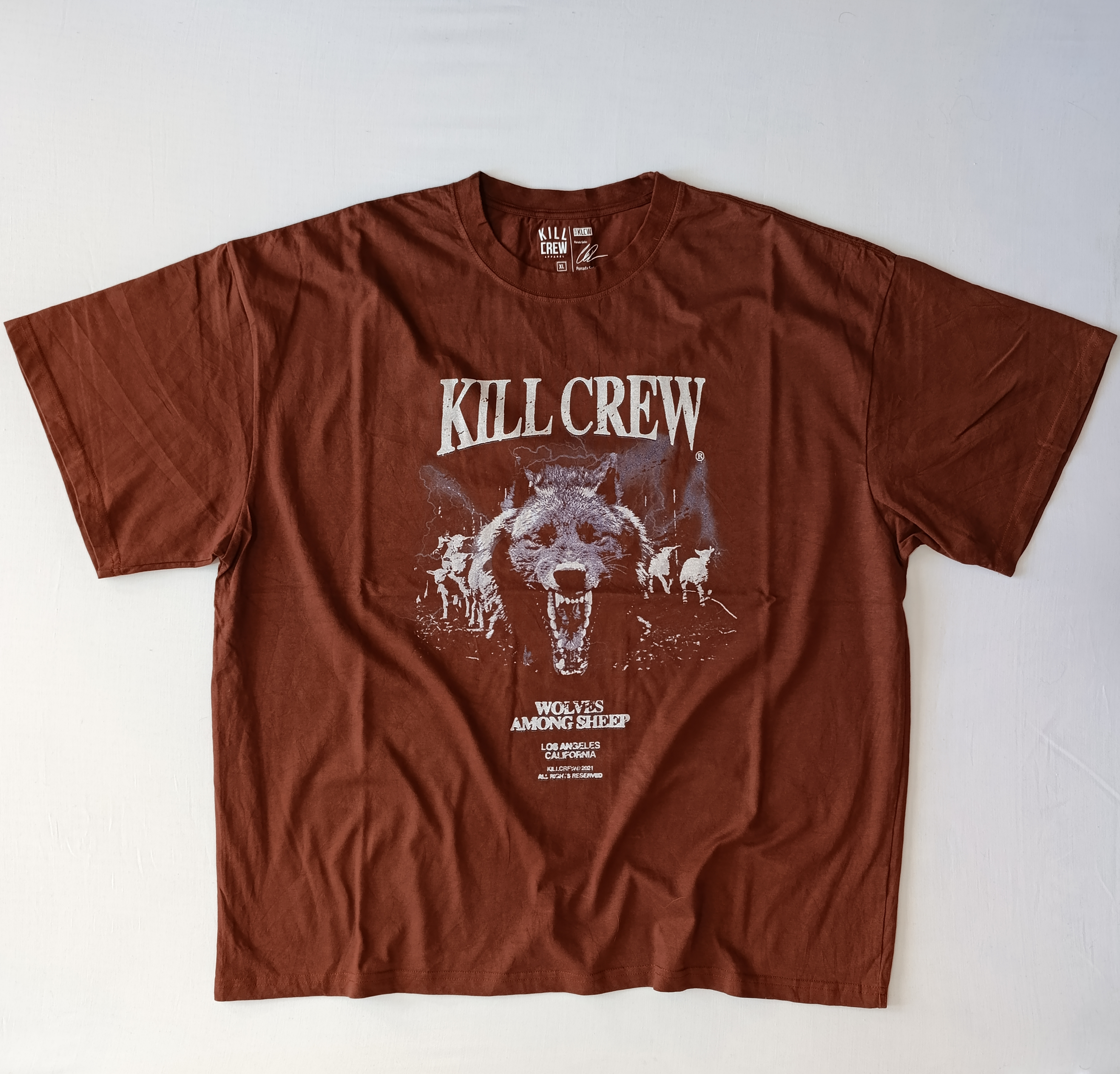 تی شرت مردانه برند کیل کروو KILL CREW استوک اورجینال رنگ نسکافه ای