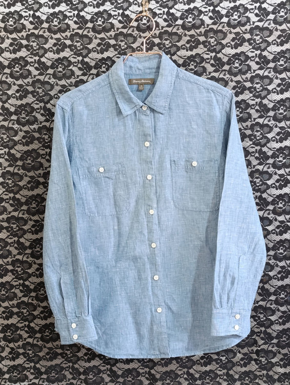 شومیز لینن زنانه برند TOMMY BAHAMA استوک اورجینال خوش رنگ نمای کلی