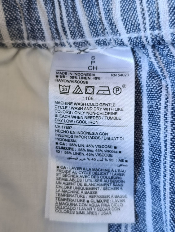 شلوارک لینن زنانه برند OLD NAVY استوک طرح راه راه نمای اتیکت