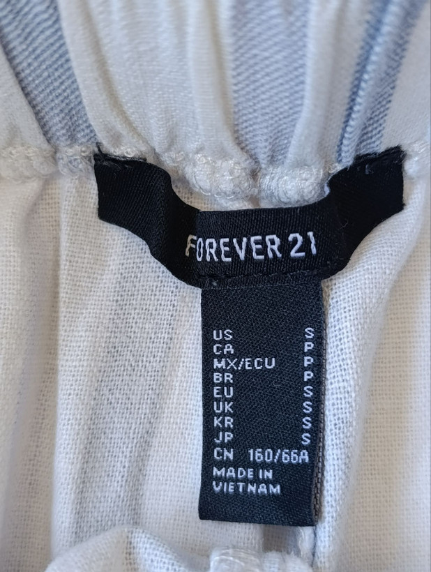 شلوارک لینن زنانه برند FOREVER21 استوک مدل راه راه نمای اتیکت و برند