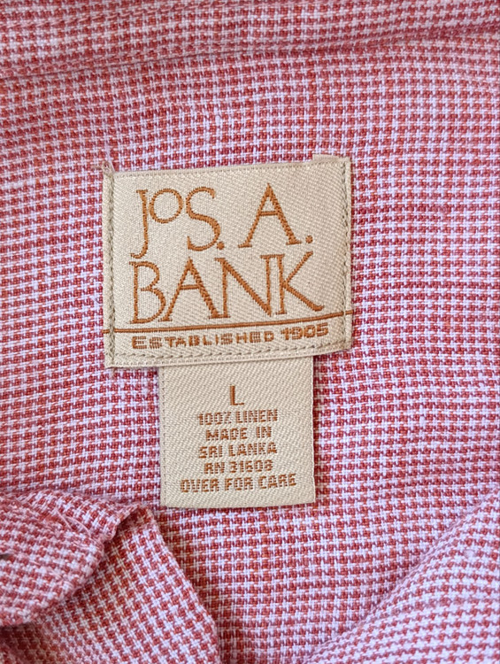پیراهن لینن مردانه برند JOS.A BANK استوک اورجینال رنگ صورتی پودری نمای اتیکت و برند