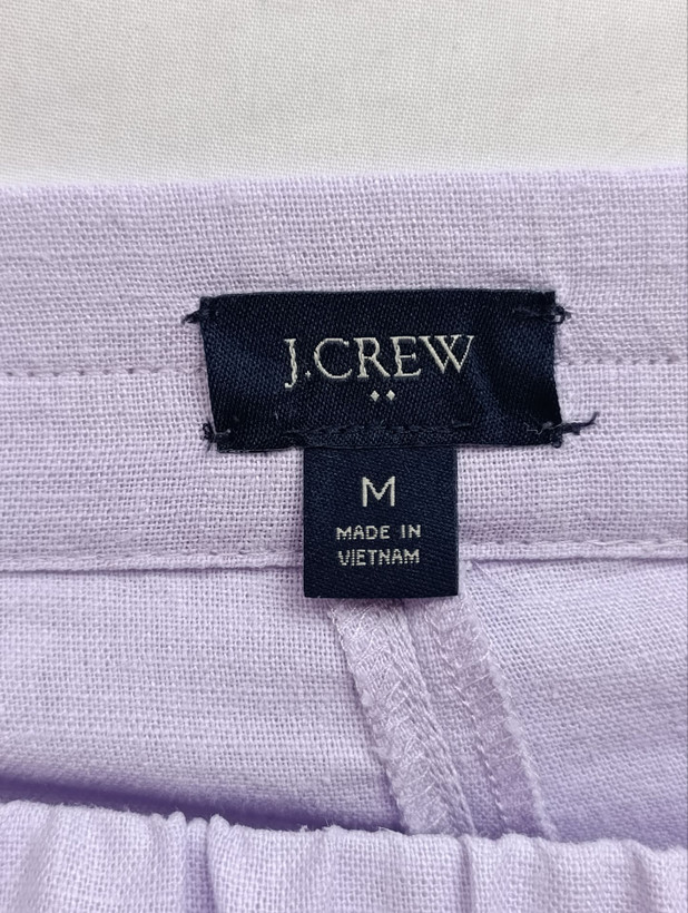 شلوارک زنانه لینن برند J.CREW استوک اورجینال رنگ یاسی نمای اتیکت و برند