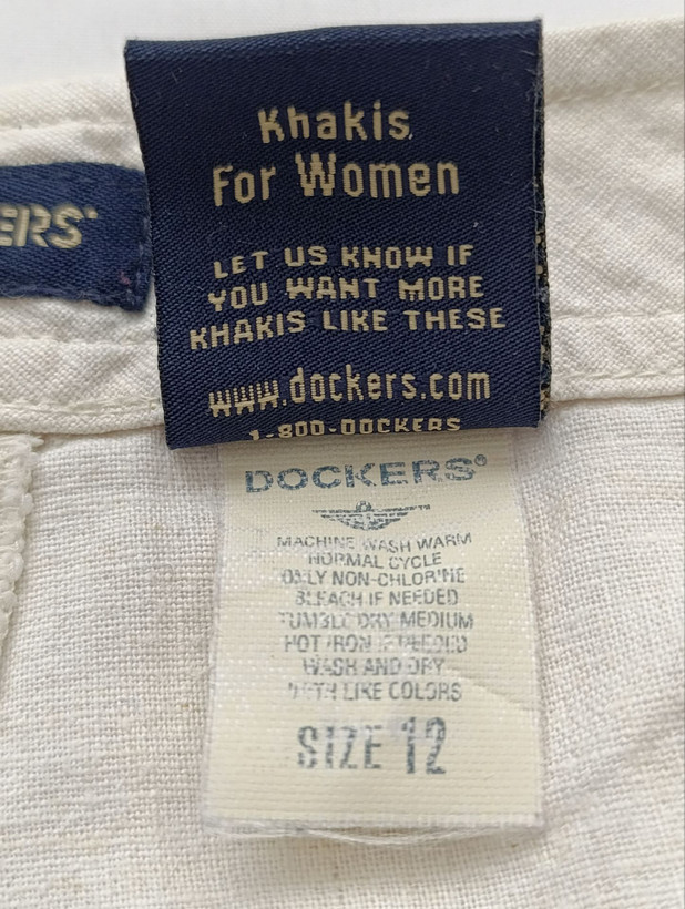شلوار زنانه لینن برند DOCKERS استوک اورجینال رنگ شیری نمای اتیکت