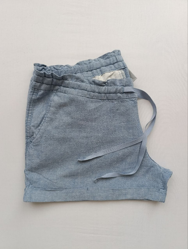 شلوارک زنانه لینن برند OLD NAVY استوک اورجینال خوش رنگ نمای کنار