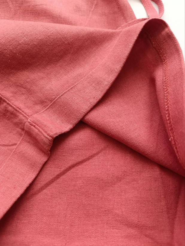 شلوارک زنانه لینن برند OLD NAVY استوک اورجینال صورتی پودری نمای نزدیک جنس پارچه