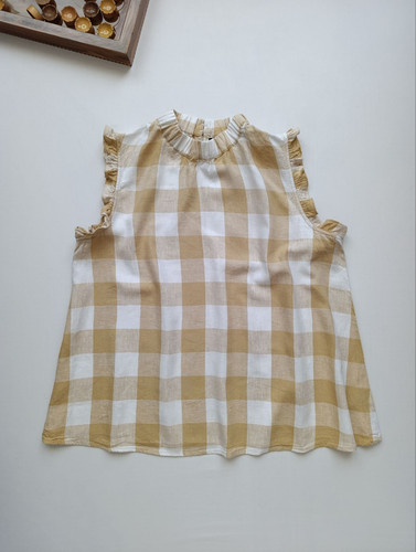 تاپ زنانه لینن برند WHO WHAT WEAR استوک اورجینال طرح چهارخانه نمای جلو