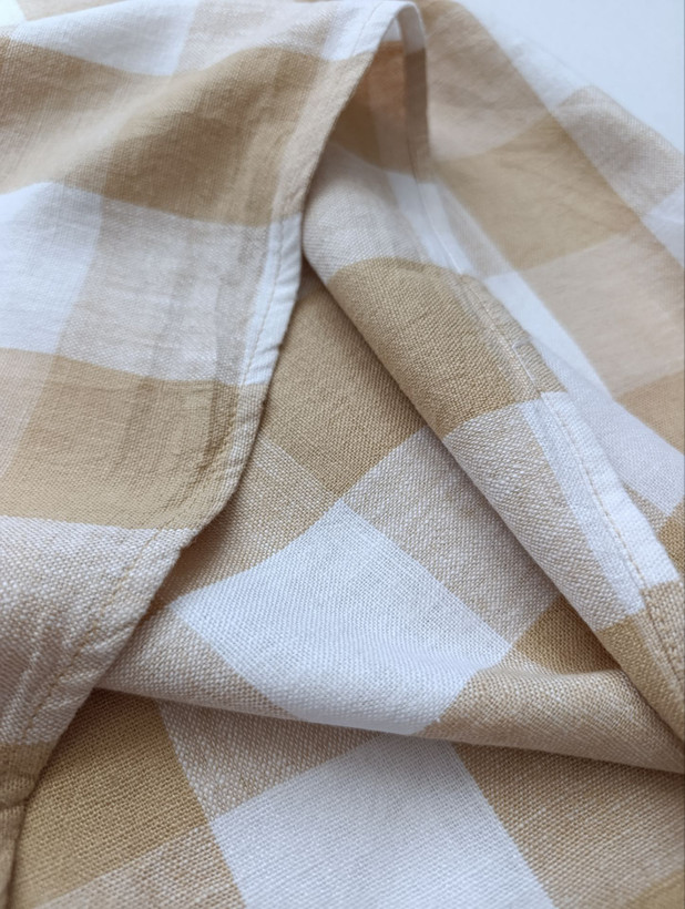 تاپ زنانه لینن برند WHO WHAT WEAR استوک اورجینال طرح چهارخانه نمای نزدیک جنس پارچه