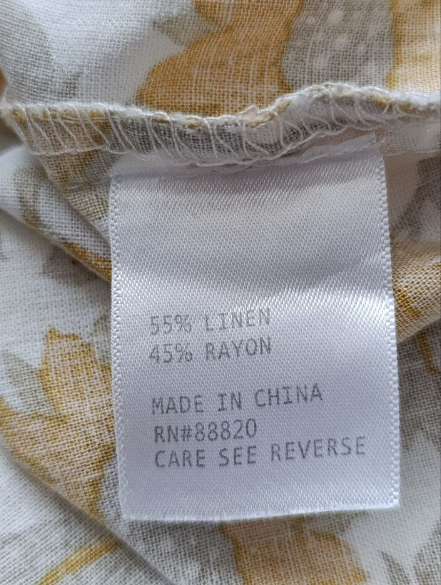 بلوز زنانه لینن برند CUPCAKES AND CASHMERE استوک اورجینال طرح گلدار نمای اتیکت