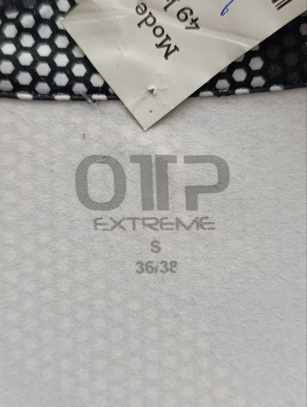 تی شرت ورزشی استین بلند برند OTP EXTREME استوک اورجینال طرح چریکی نمای برند و اتیکت