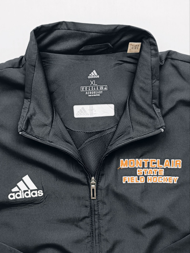 بادگیر مردانه برند ADIDAS استوک اورجینال رنگ مشکی نمای یقه