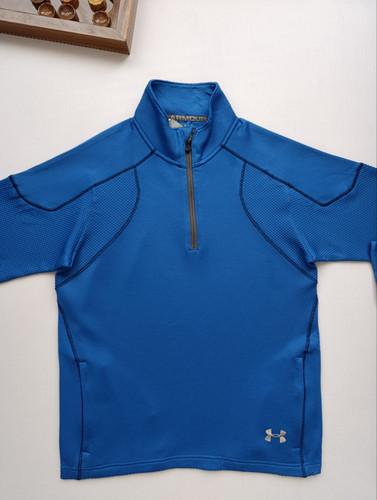 لباس ورزشی برند UNDER ARMOUR استوک اورجینال رنگ آبی نمای جلو