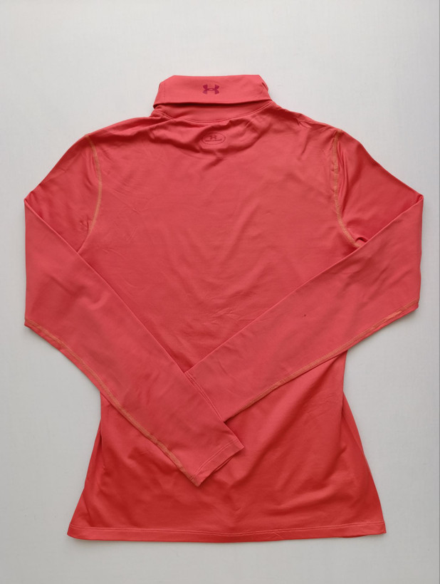 لباس ورزشی زنانه برند UNDER ARMOUR استوک اورجینال رنگ صورتی نمای پشت