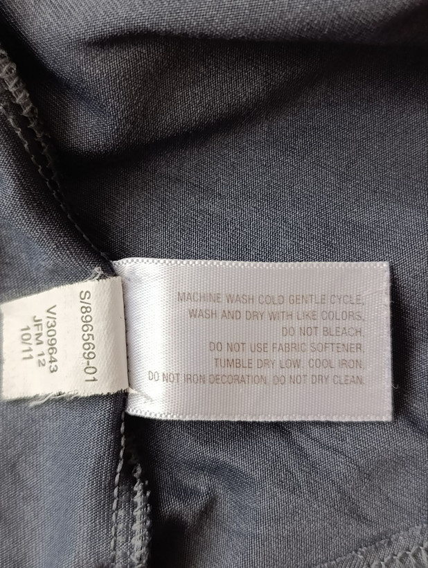 لباس ورزشی زنانه برند OLD NAVY استوک اورجینال رنگ طوسی نمای اتیکت مشخصات