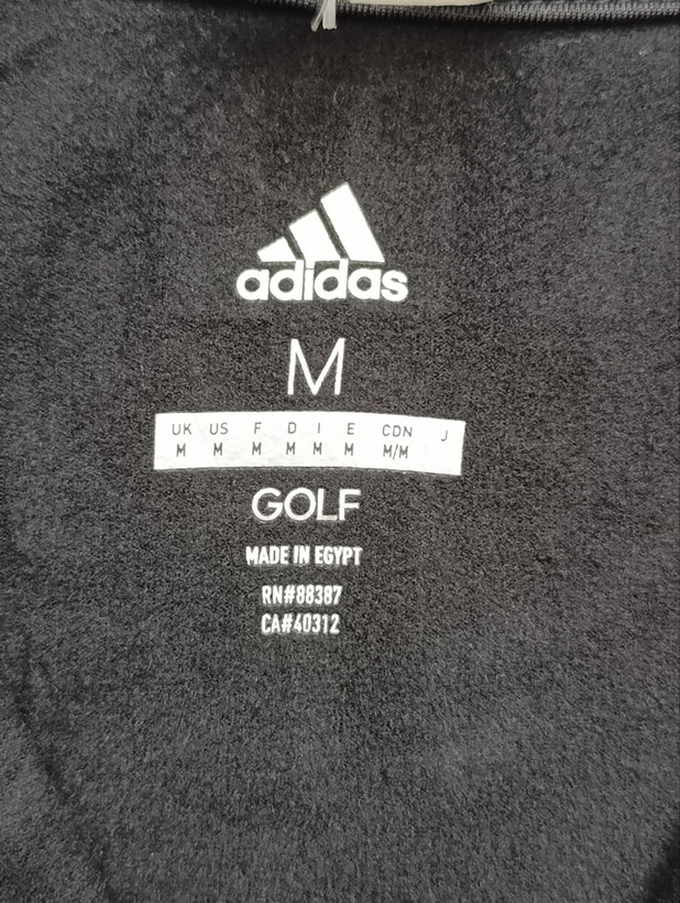 لباس ورزشی برند ADIDAS استوک اورجینال رنگ مشکی نمای برند
