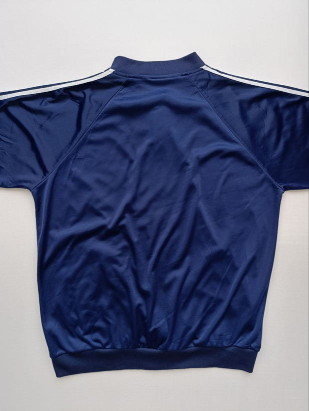 سویشرت مردانه برند ADIDAS استوک اورجینال رنگ سرمه ای نمای پشت