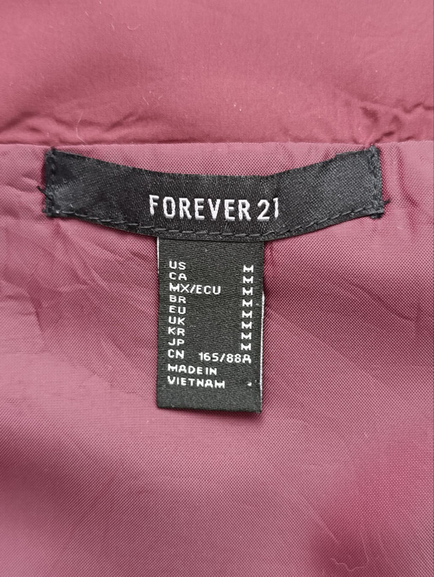 بادگیر مردانه برند FOREVER21 استوک اورجینال رنگ زرشکی نمای اتیکت برند