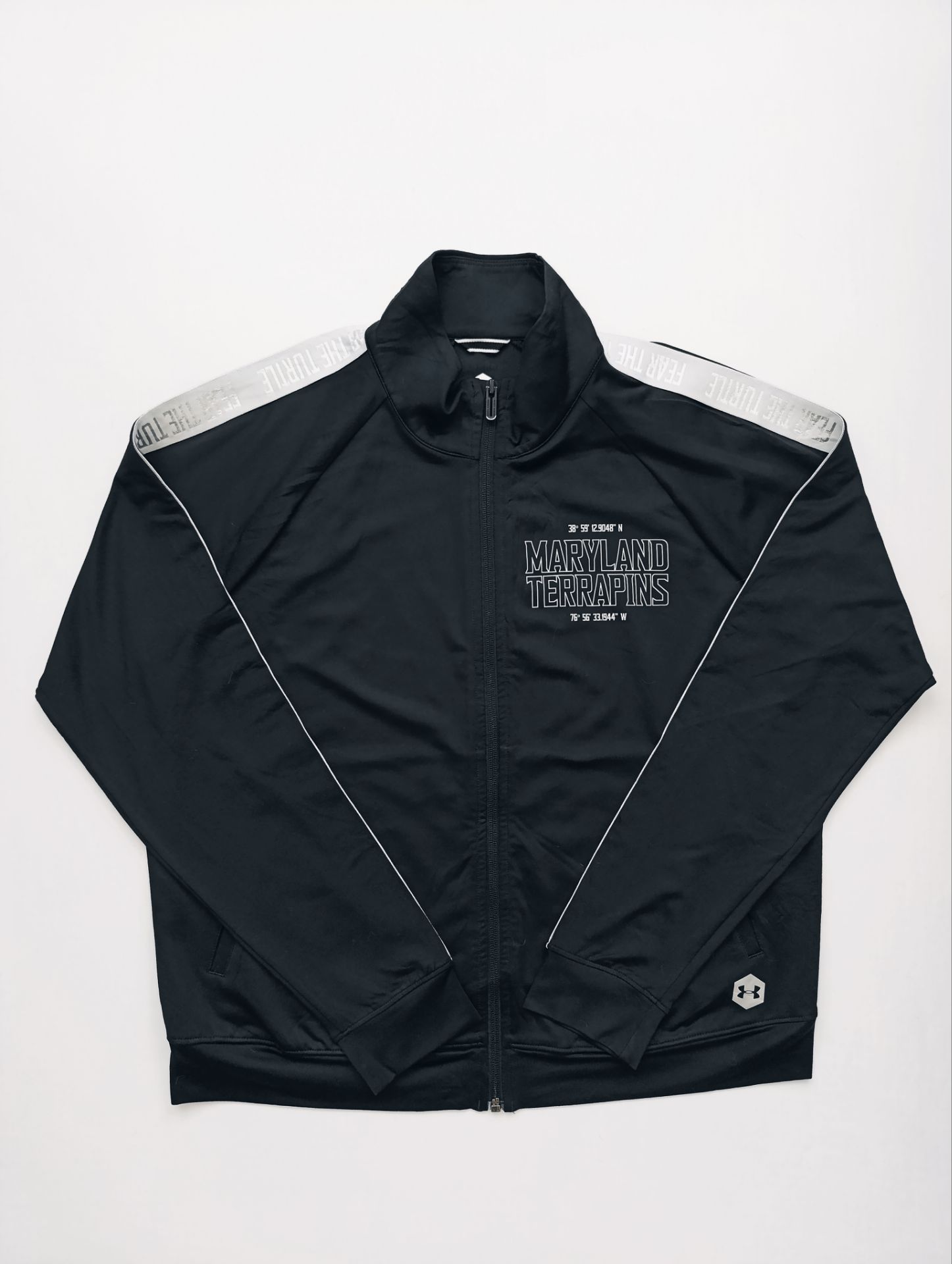 سویشرت ورزشی مردانه برند UNDER ARMOUR استوک اورجینال رنگ مشکی نمای جلو و اصلی