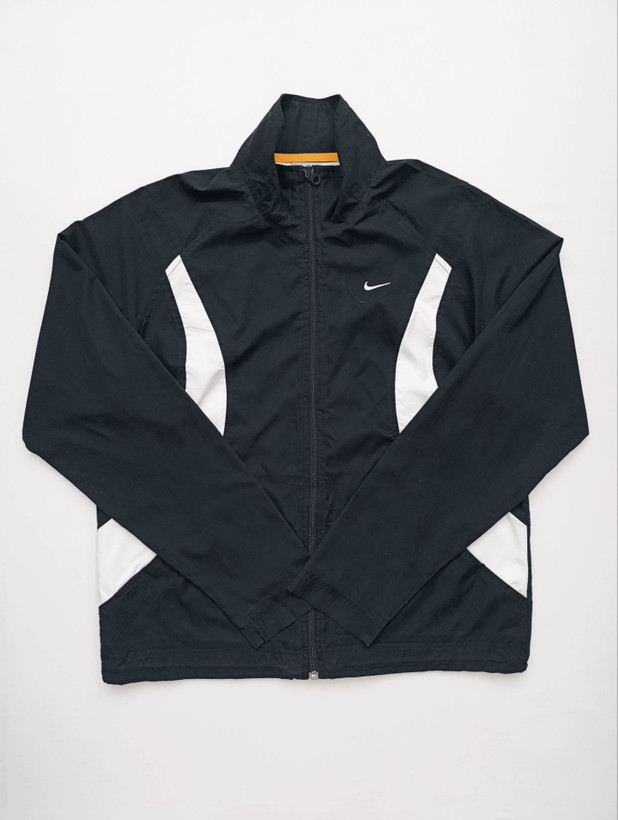 بادگیر زنانه برند NIKE استوک اورجینال رنگ مشکی نمای جلو