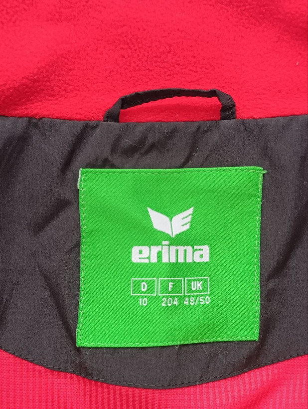 بادگیر مردانه برند ERIMA استوک اورجینال رنگ قرمز نمای اتیکت برند