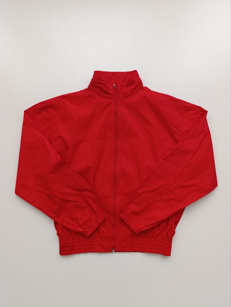 بادگیر زنانه برند WIND BREAKER استوک اورجینال رنگ قرمز نمای اصلی و جلو