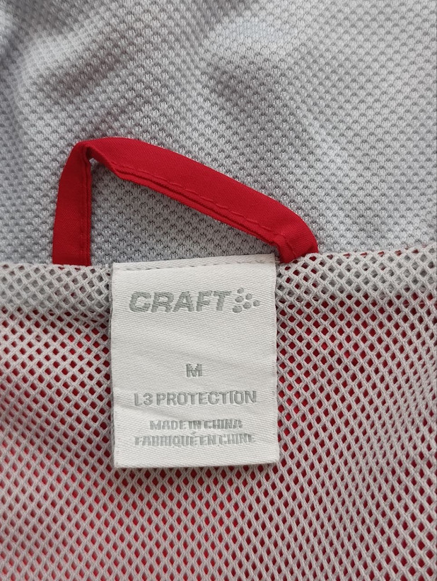 بادگیر ورزشی زنانه برند CRAFT استوک اورجینال دولایه نمای اتیکت نام برند